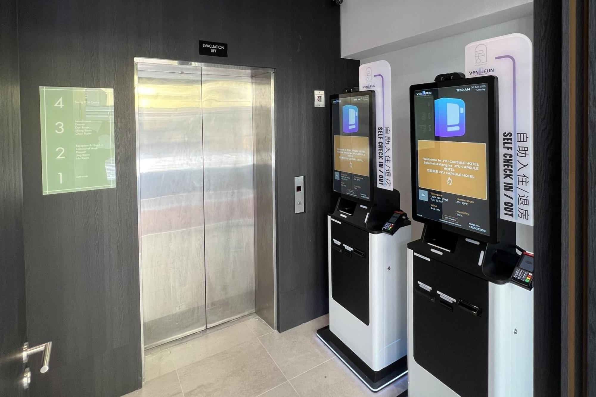 Jyu Capsule Hotel Singapore Ngoại thất bức ảnh